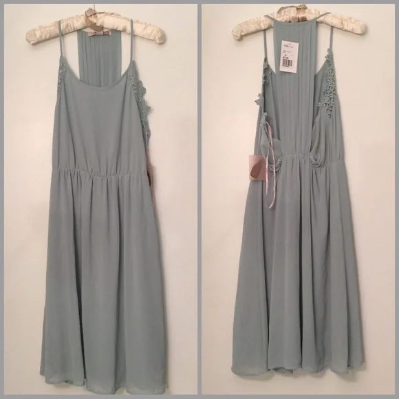 ❌CLEARANCE❌ Forever 21 Chiffon dress, NWT - Picture 2 of 8